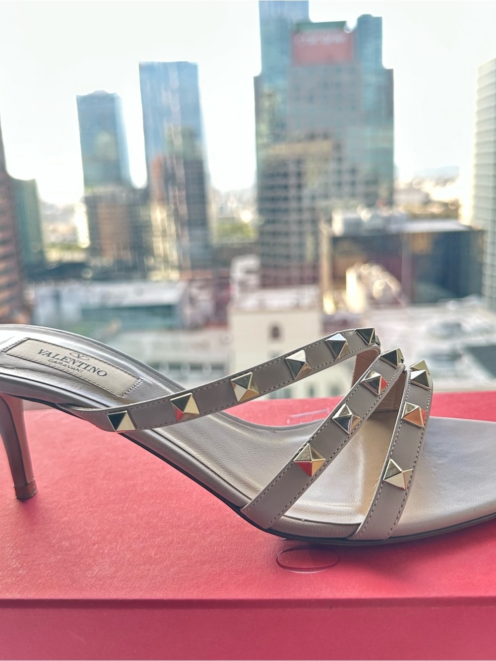 Valentino Women’s Shoes Size 38 Nude Mule Sandals with Gold Studs 2.5” heels . - Picture 6 of 16
